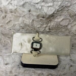 Geneva Analog White & Silver Women's Fashion Snap Watch
